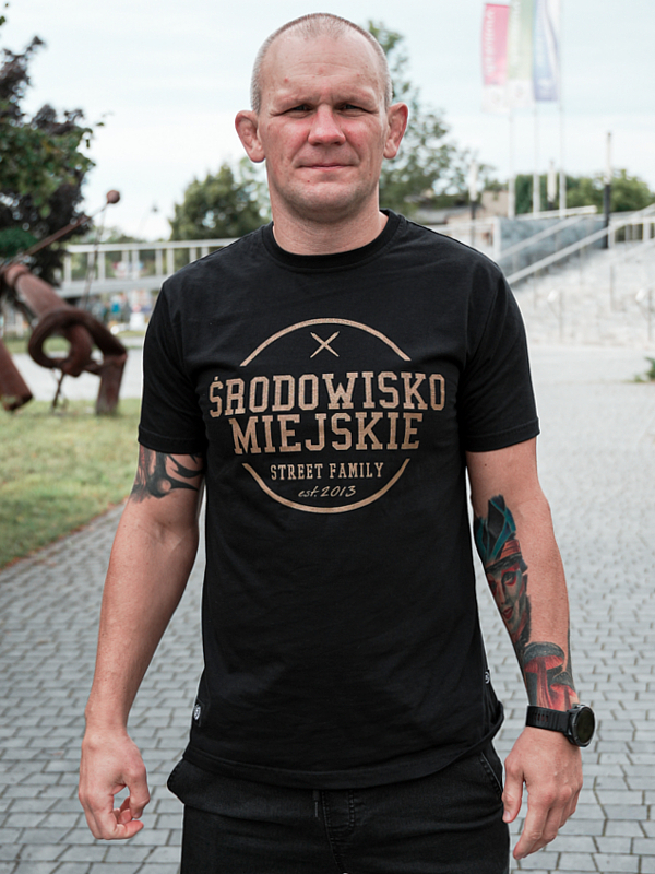 T-shirt "Theme" - Black / Gold SM_219 Środowisko Miejskie T-SHIRTS