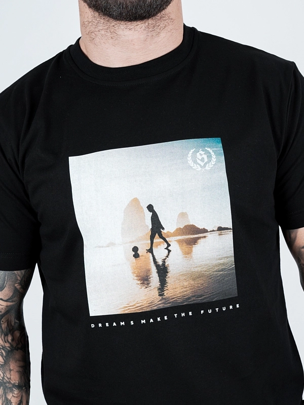 Koszulka "Dreams make the future" - czarna za 119,00 zł