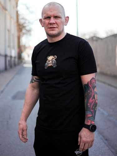 T-shirt "Fighter Bear" - black 119,00 PLN