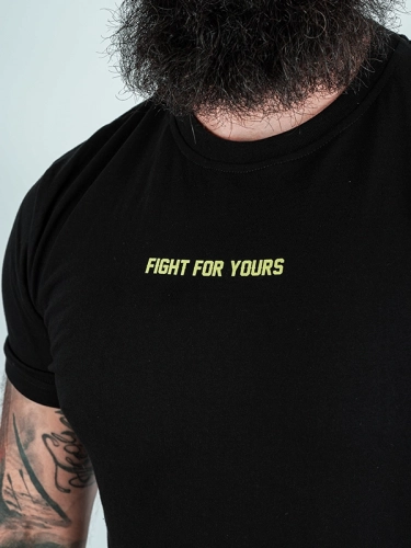 Koszulka "Fight for yours - fist" - Czarna za 119,00 zł
