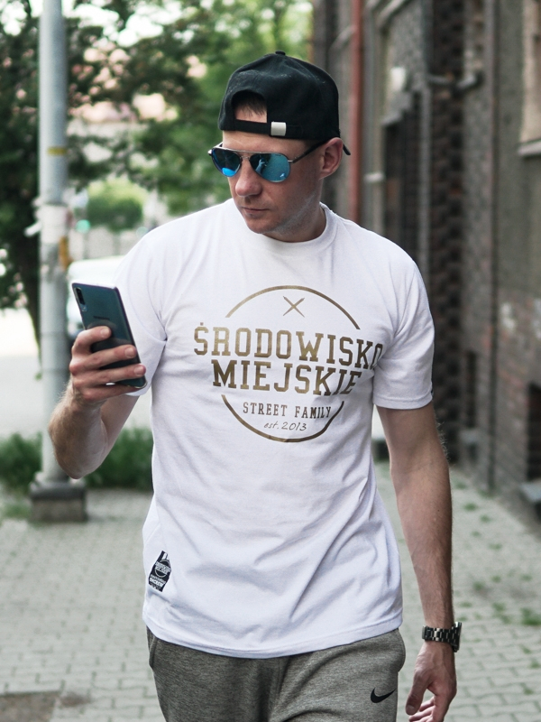T-shirt "Theme" - White / Gold SM_534 Środowisko Miejskie T-SHIRTS