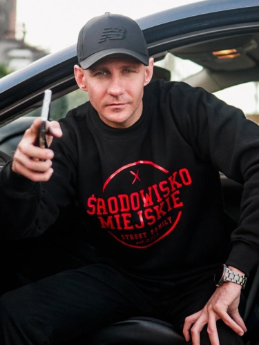 Crewneck "Theme" - Black / Red SM_579 Środowisko Miejskie CREWNECK