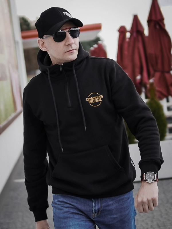Bluza z kapturem stójka "Classic" - Czarna / Złota SM_1016 Środowisko Miejskie