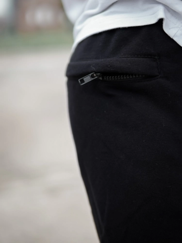 Shorts "Lampas" - Black / Gold SM_1038 Środowisko Miejskie SWEAT SHORTS