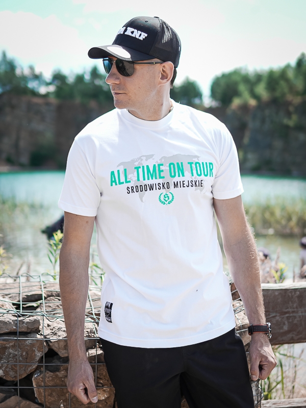 T-Shirt "All time on tour" - White SM_1046 Środowisko Miejskie T-SHIRTS