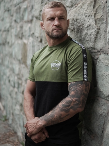 T-shirt "Classic small" - Olive / Black SM_1052 Środowisko Miejskie T-SHIRTS