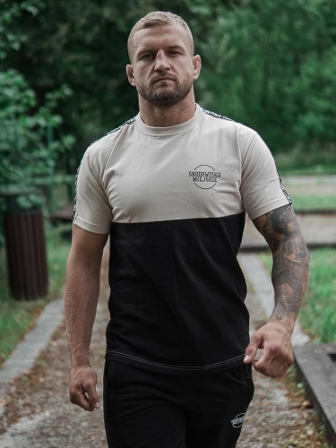 T-shirt "Classic small" - Beige / Black SM_1043 Środowisko Miejskie T-SHIRTS