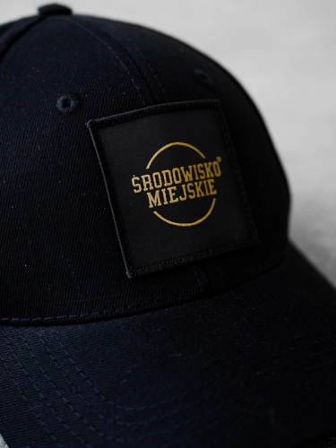 Czapka z daszkiem "Classic" - 6-Panel - Czarno / Złota SM_1198 Środowisko Miejskie