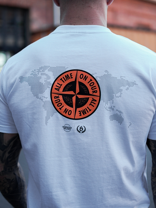 T-Shirt "All time on tour" - White / Orange SM_1222 Środowisko Miejskie T-SHIRTS