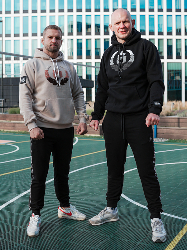 Hoodie "Chenille" - Black SM_1226 Środowisko Miejskie HOODIE