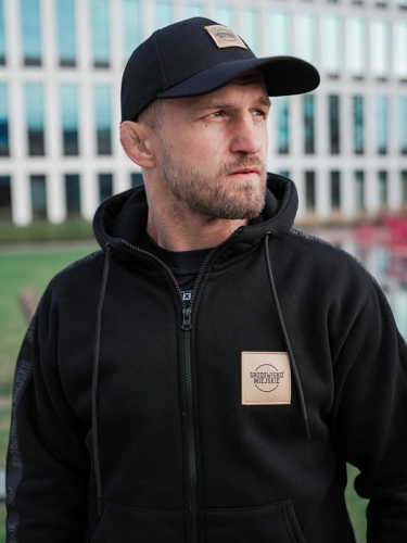 Bluza z kapturem rozpinana "CLS Gold" - Czarna SM_1229 Środowisko Miejskie