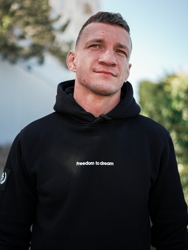Hoodie "Freedom to Dream" - Black SM_1306 Środowisko Miejskie HOODIE