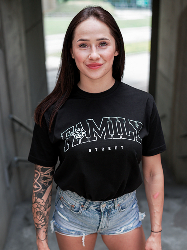 T-Shirt "Street Family" - Black / White SM_1346 Środowisko Miejskie T-SHIRTS