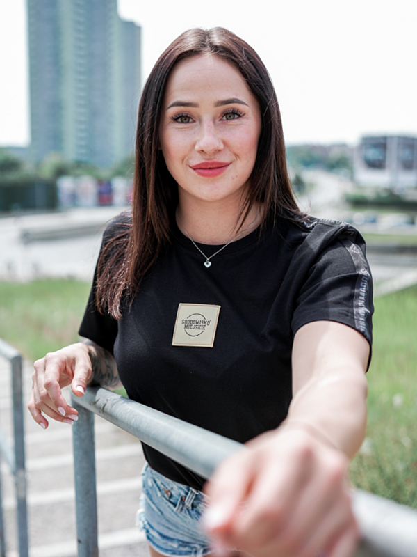 T-Shirt "CLS Gold" - Black SM_1238 Środowisko Miejskie T-SHIRTS