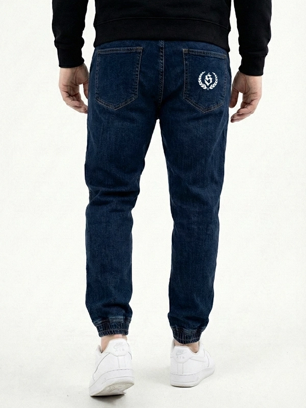 Spodnie Jeansowe Jogger "Laur" - Ciemne Niebieskie (Kolor: Jeans - Nadruk: Haft - Materiał: 98% Bawełna, 2% Elastan - Gramatura: 240g - Płeć: Unisex - Rozmiar: M)