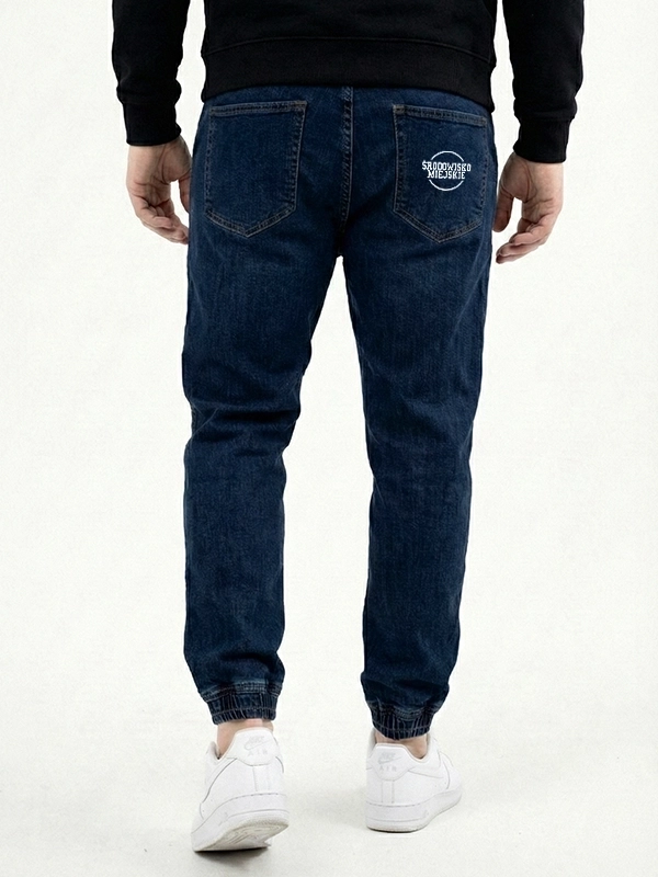 Spodnie Jeansowe Jogger "Classic" - Ciemne Niebieskie (Kolor: Jeans - Nadruk: Haft - Materiał: 98% Bawełna, 2% Elastan - Gramatura: 240g - Płeć: Unisex - Rozmiar: S)